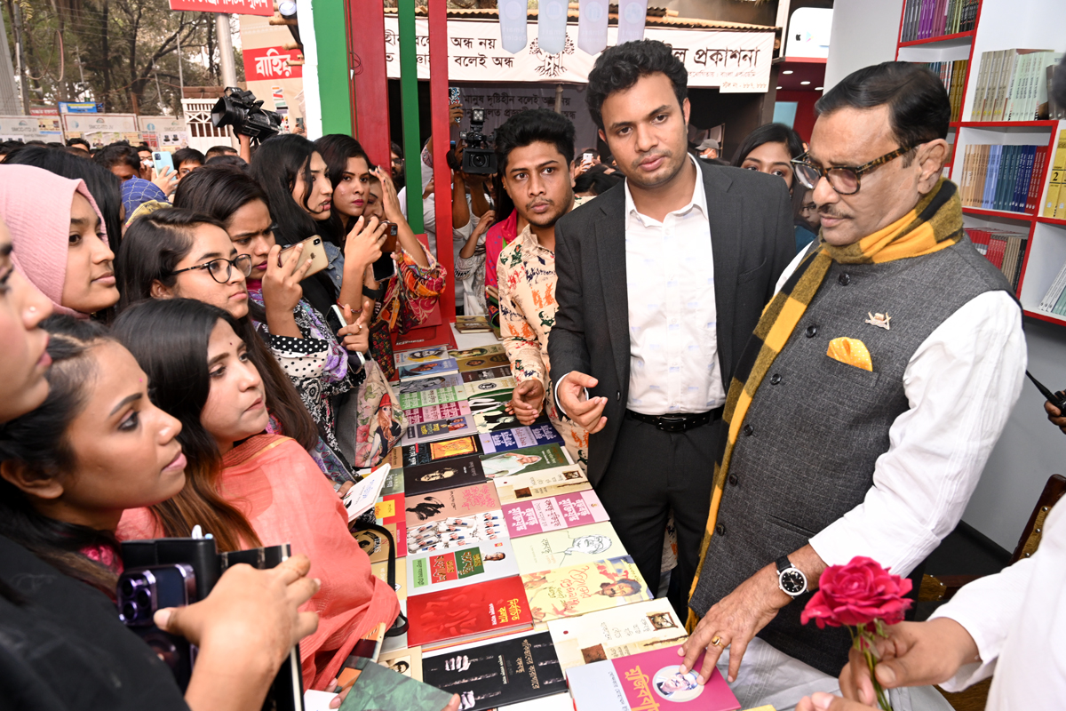 জাহারা মিতুর কাব্যের মোড়ক উল্টালেন ও. কাদের