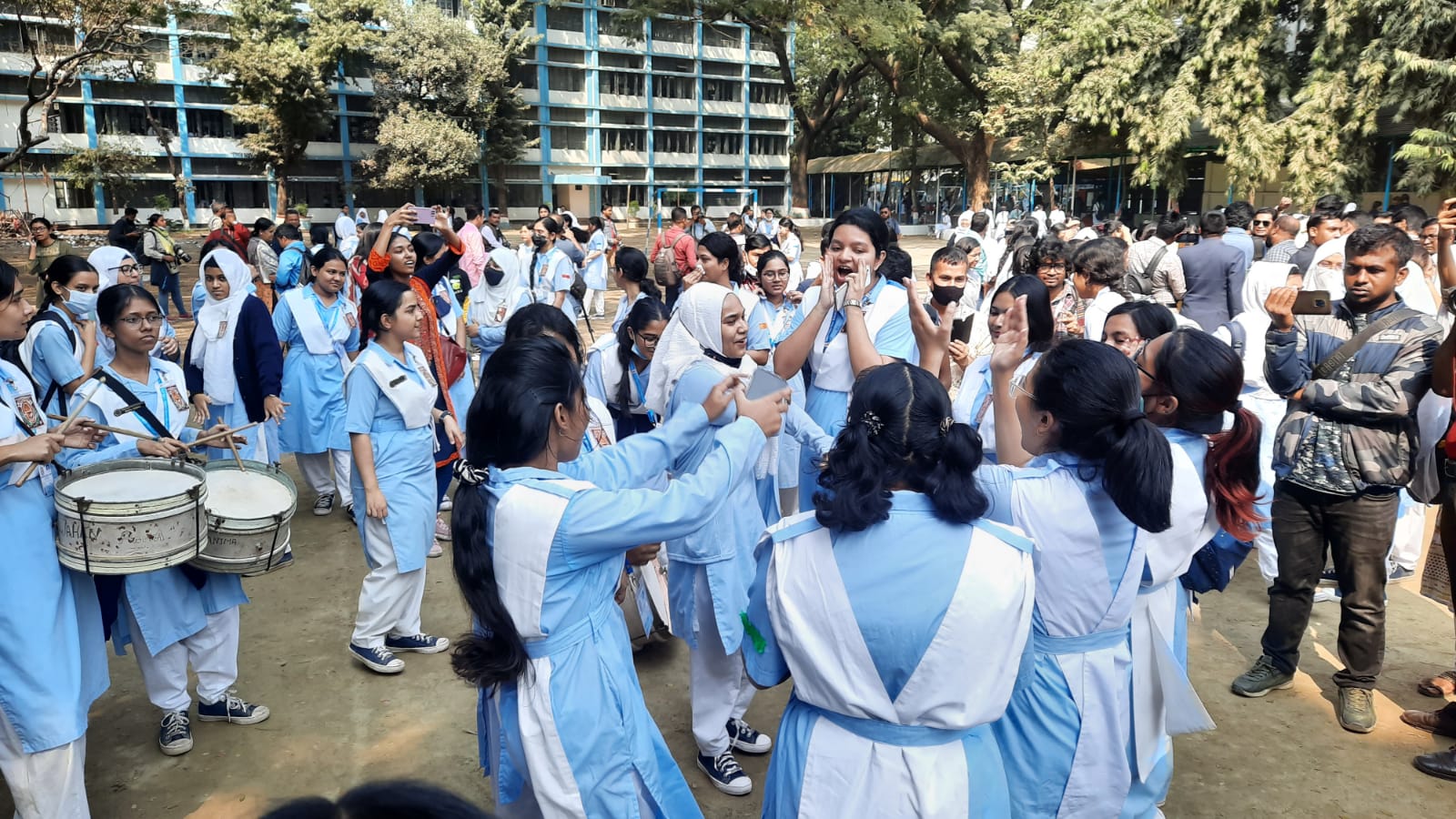 এইচএসসি পরীক্ষার ফল প্রকাশ