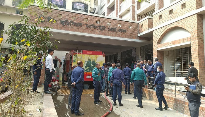 ঢাকার সিজেএম আদালতে আগুন, হতাহত হয়নি