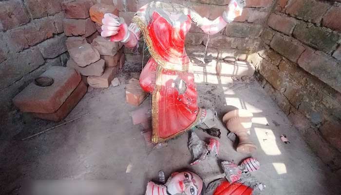 ঠাকুরগাঁওয়ে এক রাতে ১৪ মন্দিরের প্রতিমা ভাঙচুর