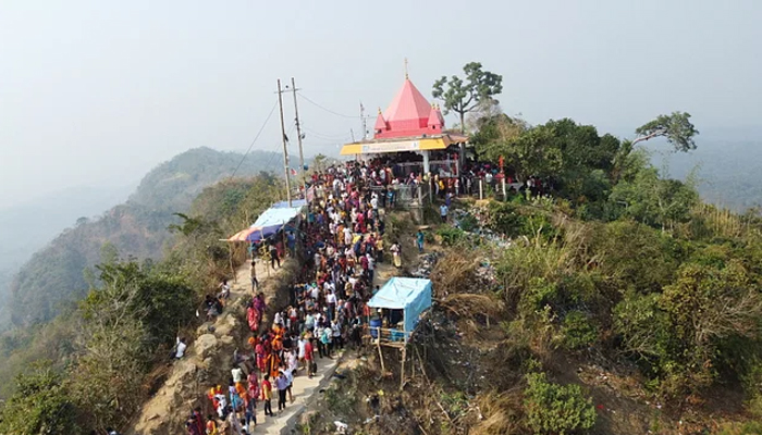 চন্দ্রনাথে হুড়োহুড়িতে পড়ে ৫ পুণ্যার্থী আহত