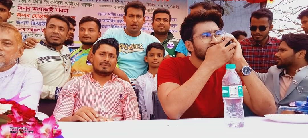 নায়কের বলে ক্রিকেটার হাঁকালেন ছক্কা!