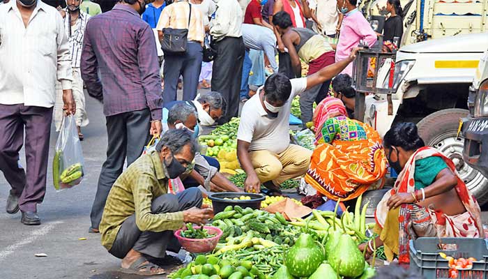 লাইসেন্স ছাড়া বাজার চালাতে দেবে না ঢাদসিক
