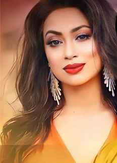 পপির অপেক্ষায় নির্মাতা