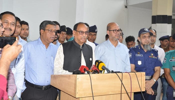 এবার ছাদে কোন যাত্রী নয়, টিকেট যার ভ্রমণ তার