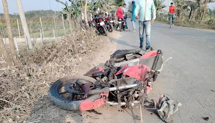ঈদের দিন সড়ক দুর্ঘটনায় মৃত্যু ১৩