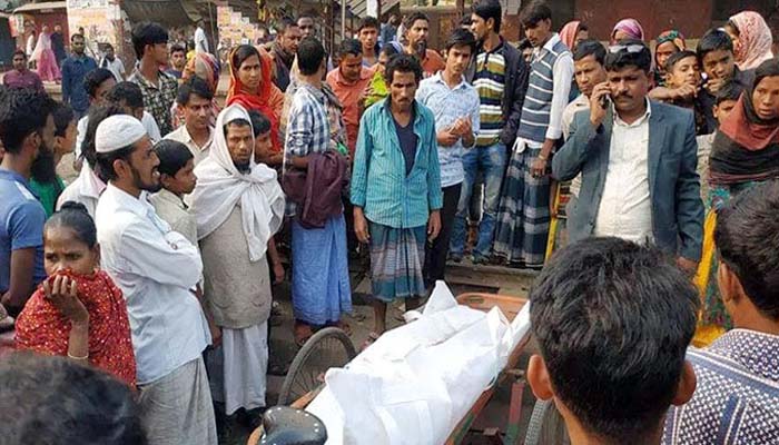নেত্রকোণায় ট্রেনে কাটা পড়ে একজনের মৃত্যু