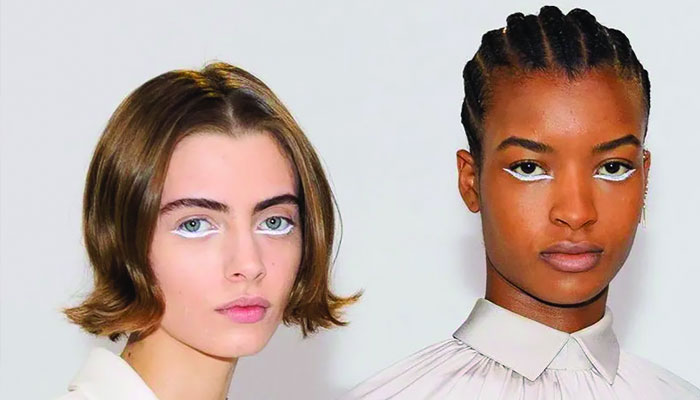 চোখে সাদা কাজল