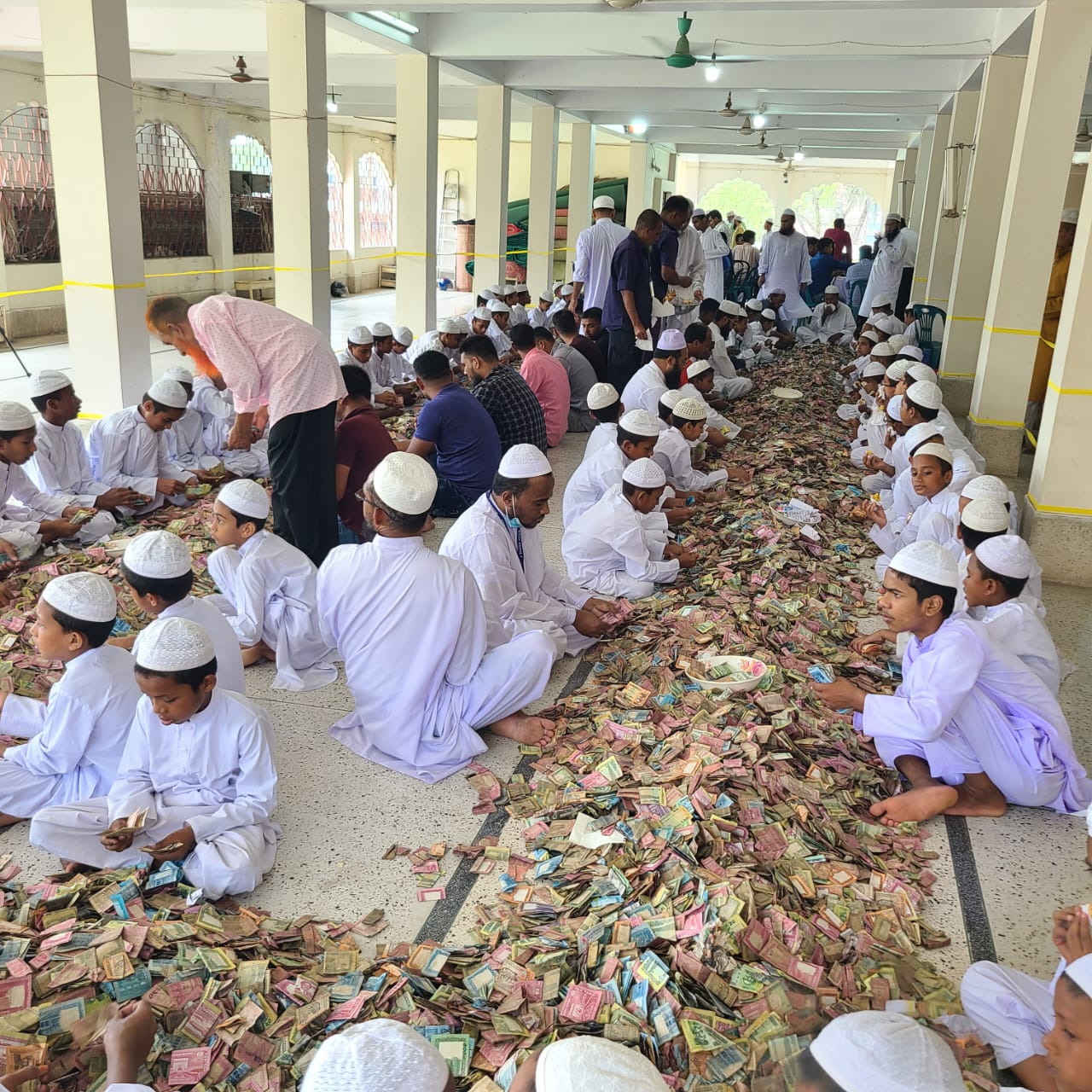 পাগলা মসজিদের দানবাক্সে টাকা উত্তোলনের রেকর্ড