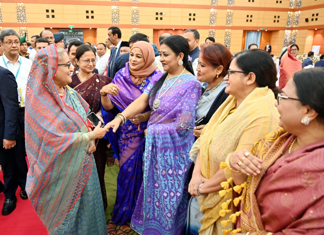 বাজেট পরবর্তী নৈশভোজে প্রধানমন্ত্রী