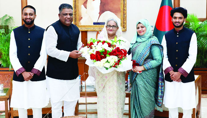 সামাজিকভাবে ডেঙ্গু প্রতিরোধের আহ্বান মেয়র তাপসের > দেশ এখন নিজের পায়ে দাঁড়াচ্ছে : সাবের হোসেন চৌধুরী