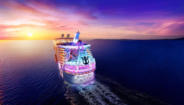 বিশ্বের সবচেয়ে বড় ক্রুজ জাহাজের যাত্রা শুরু কবে