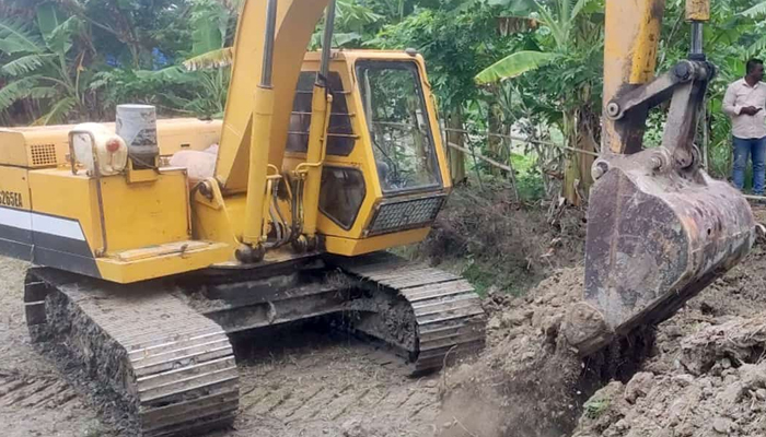 কলাপাড়ায় বন উজার করে মাটি বিক্রির হিড়িক!