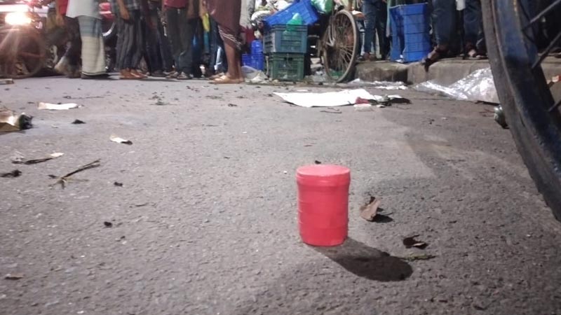 মগবাজার মোড়ে ককটেল বিস্ফোরণে আহত ১