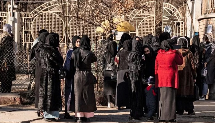 বিদেশে পড়তে যেতে আফগান নারীদের বাধা
