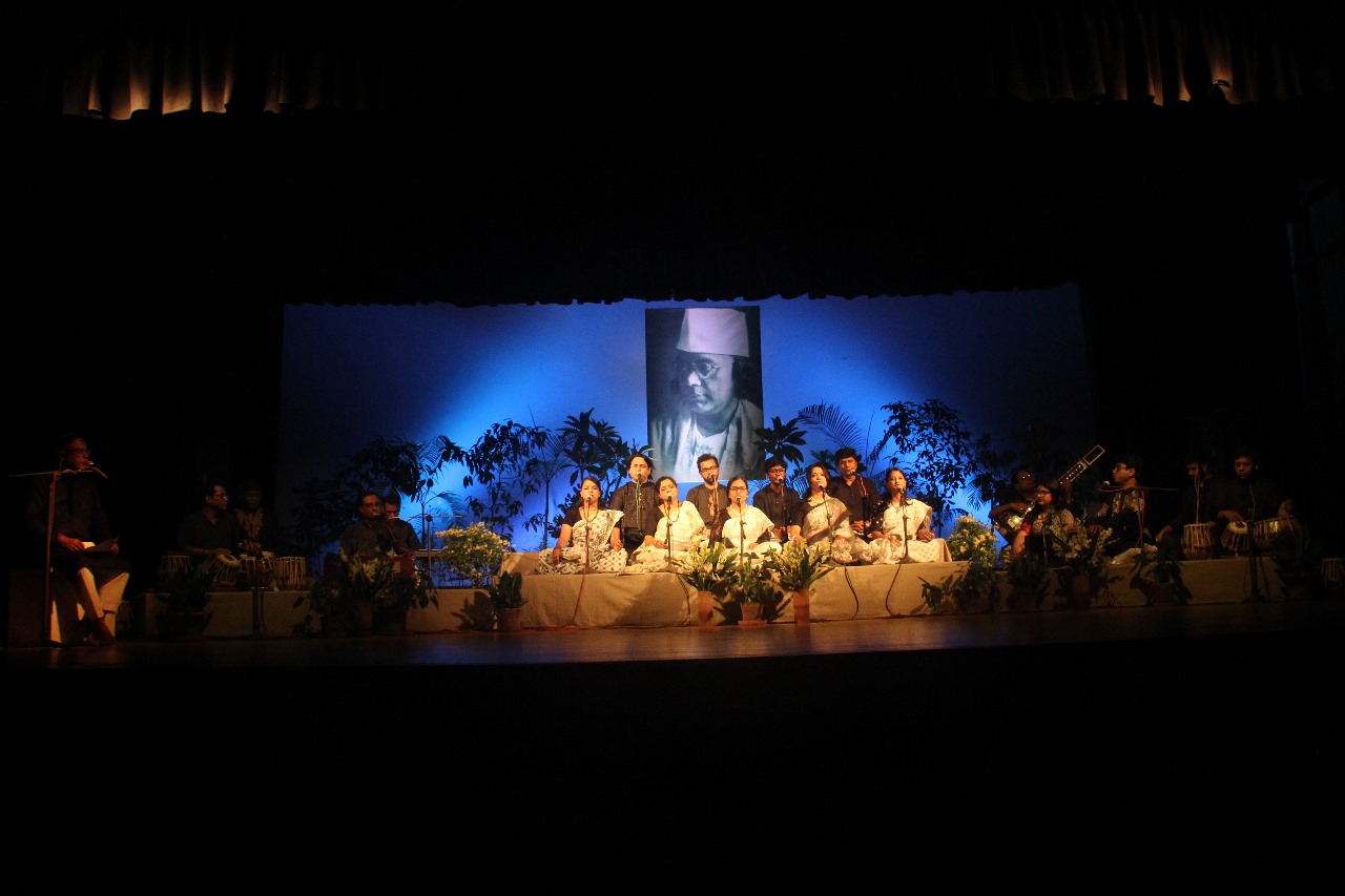 অসাম্প্রদায়িকতা রুখতে চাই নজরুল চর্চা