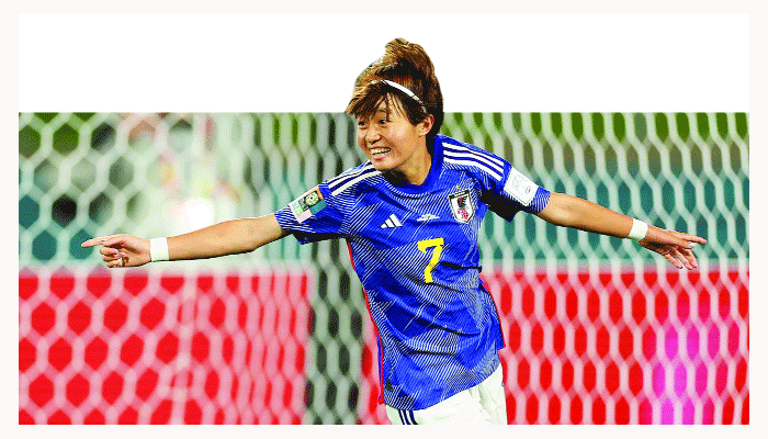 কে এই হিনাতা