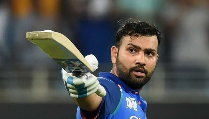 ছক্কা হাঁকানোয় রেকর্ড গড়লেন রোহিত