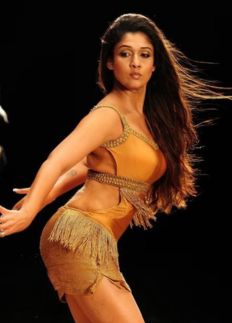 ‘জওয়ান’-এ দীপিকাকে বেশি গুরুত্ব দেয়ায় ক্ষুব্ধ নয়নতারা
