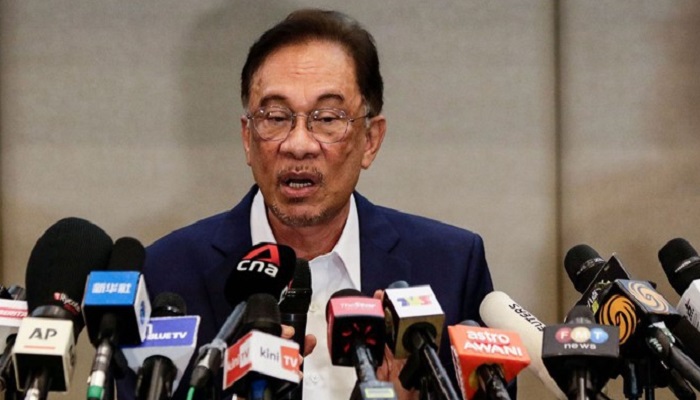 পশ্চিমা চাপে নত হবে না মালয়েশিয়া