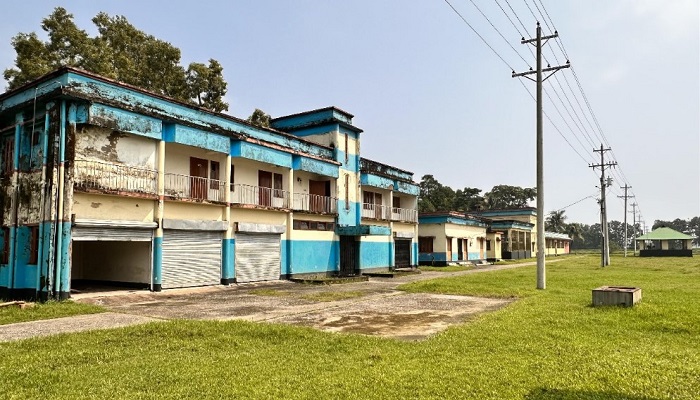 খুঁড়িয়ে চলছে শান্তিগঞ্জ কার্প হ্যাচারি