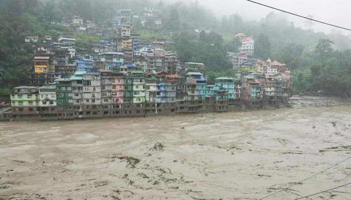 সিকিমে বন্যায় লাশ ভেসে আসছে বাংলাদেশেও