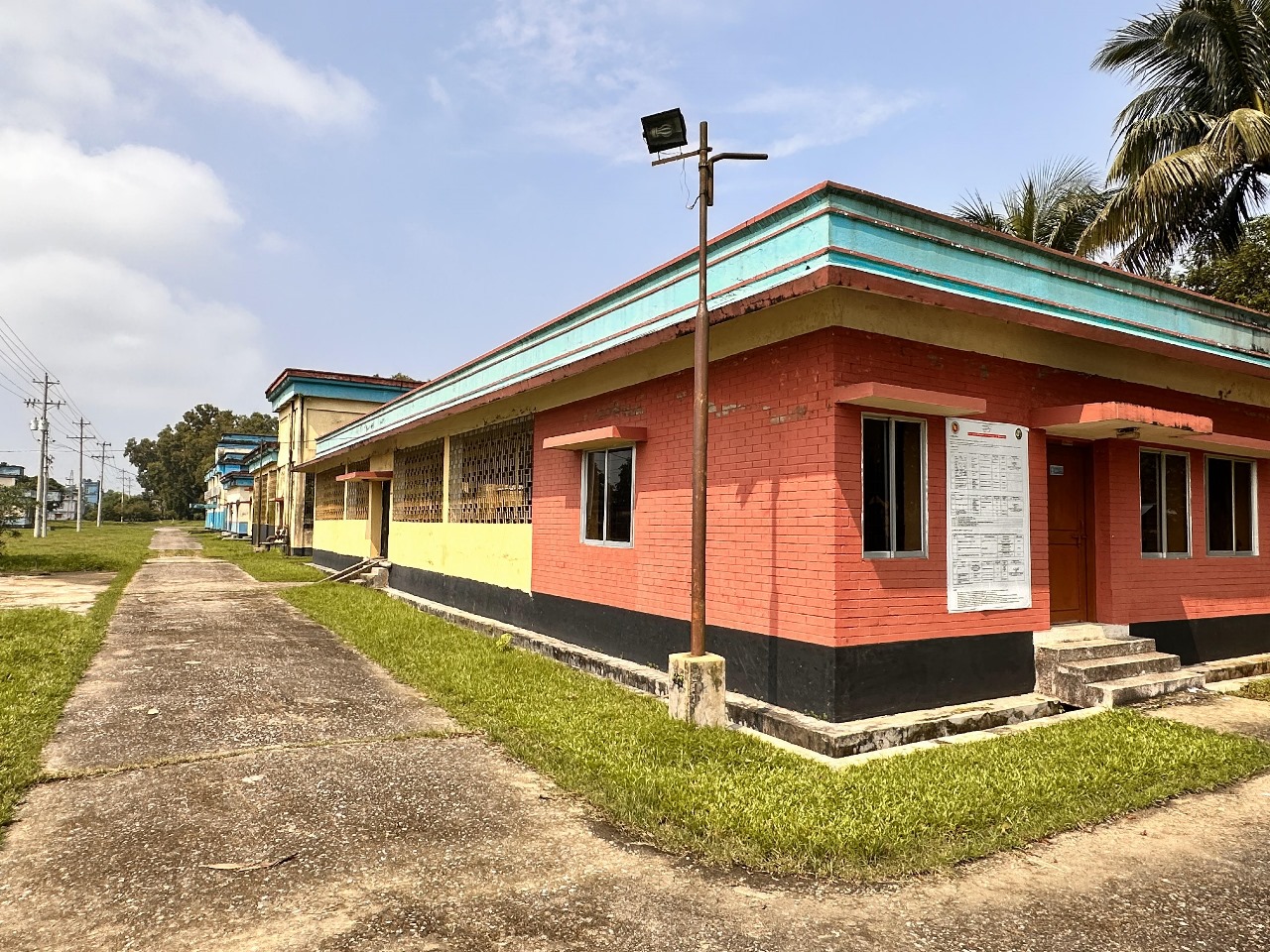খুঁড়িয়ে চলছে শান্তিগঞ্জ কার্প হ্যাচারি
