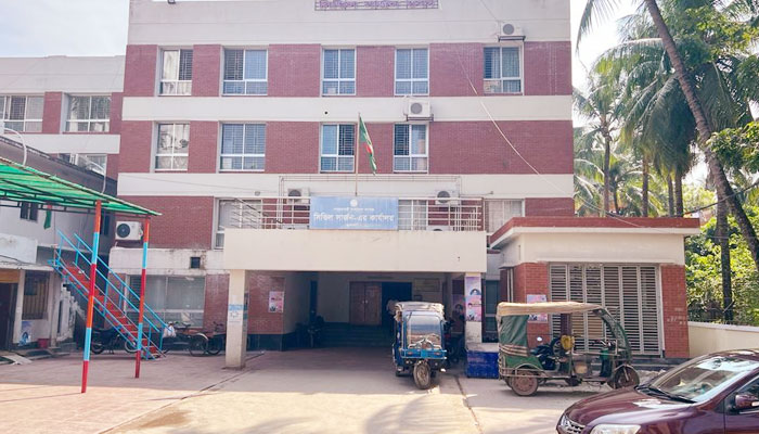 কাজ পেতে দুই প্রতিষ্ঠানের দৌড়ঝাঁপ, সিভিল সার্জনকে ম্যানেজের চেষ্টা