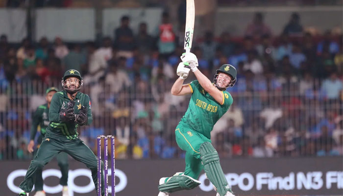 নাটকীয় জয়ে সেমির পথে প্রোটিয়ারা