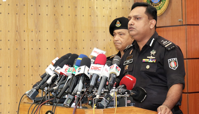 হিমুর আত্মহত্যার সময় পাশেই বসা ছিলেন প্রেমিক জিয়াউদ্দিন