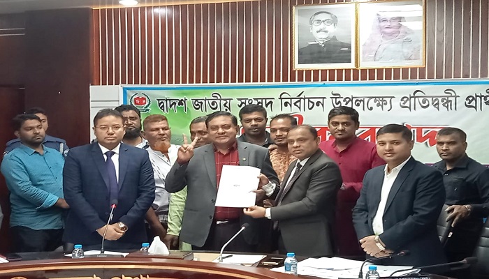 নোয়াখালীতে কাদেরসহ ৩৩ প্রার্থীর মধ্যে প্রতীক বরাদ্দ