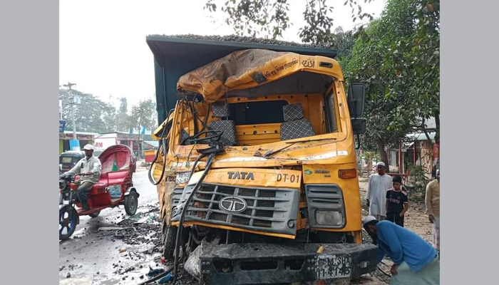 হাটহাজারীতে সড়ক দুর্ঘটনায় নিহত ২
