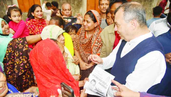সাবের হোসেন চৌধুরী : এখন অগ্রাধিকার কর্মসংস্থান