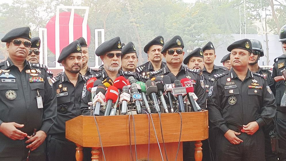 হুমকি মুক্ত রয়েছে কেন্দ্রীয় শহীদ মিনার