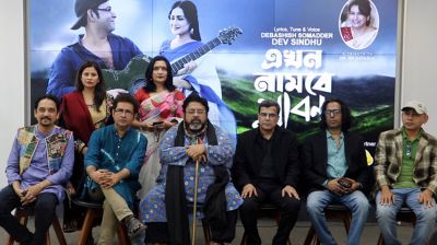 নতুন গান নিয়ে ফিরলেন দেবাশীষ সমদ্দার