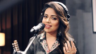 কনার কণ্ঠে ‘ভালোবেসে সখী’ (ভিডিও)