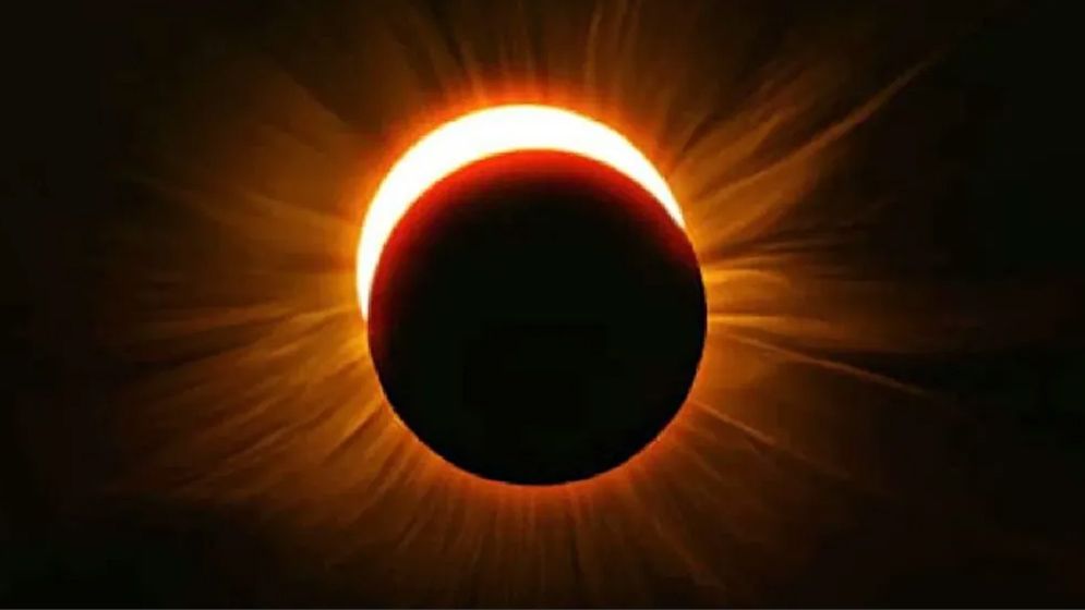 বিরল সূর্যগ্রহণ দেখবে বিশ্ব, দিন হবে অন্ধকার