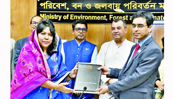 পরিবেশ নিয়ে 
সব অভিযোগ 
জানানো যাবে : ৩৩৩-৪ হেল্পলাইন চালু