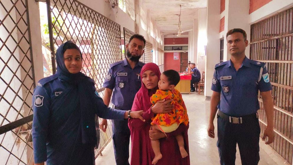 সৎছেলেকে হত্যায় যাবজ্জীবন, দুধের বাচ্চা নিয়ে কারাগারে মা!