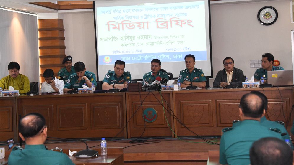 রমজানে ট্রাফিক নিয়ন্ত্রণে বিশেষ ব্যবস্থা নেয়া হচ্ছে