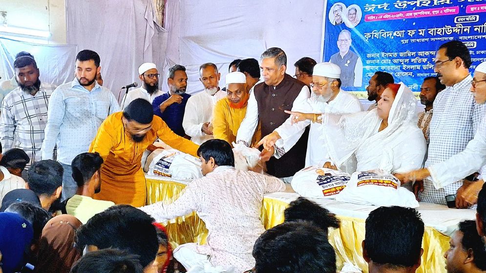 দেশ নিয়ে ষড়যন্ত্রকারীদের বিষদাঁত আমরা ভেঙ্গে দিব