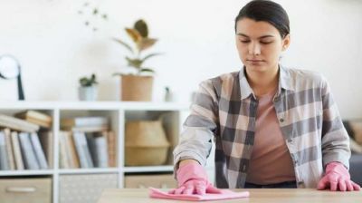 ধুলোবালিতে অ্যালার্জি আছে? কীভাবে ঘর পরিষ্কার করলে অসুস্থতার ঝুঁকি কমবে?