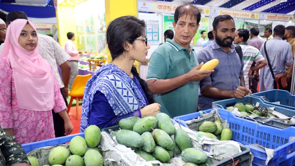 তিনদিনব্যাপী জাতীয় ফল মেলা শুরু