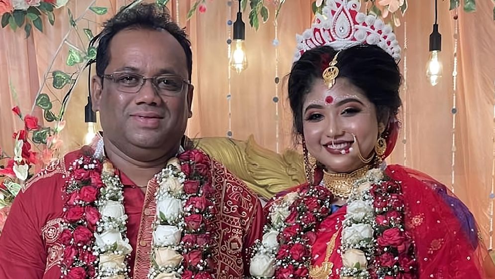 ভোটে হেরে সোজা বিয়ের পিঁড়িতে!