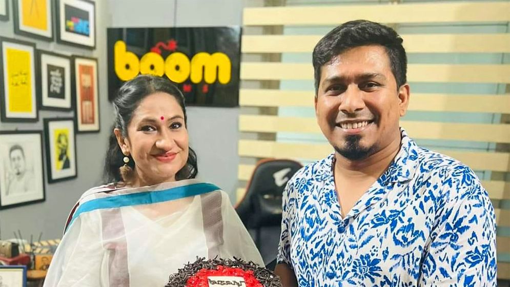 অমির পাশে দাঁড়ালেন পলাশ-মনিরা মিঠু 