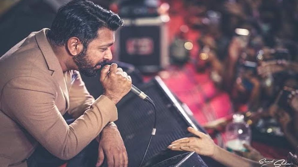 তাহসানের কণ্ঠনালীতে কঠিন রোগ!