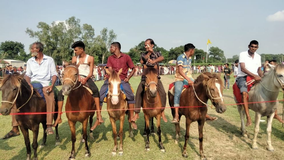 দেওয়ানগঞ্জে ঐতিহ্যবাহী ঘোড়া দৌড় প্রতিযোগিতা অনুষ্ঠিত