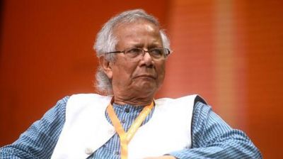 ‘আদালতে লোহার খাঁচায় দাঁড়িয়ে থাকা অপমানজনক’