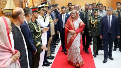 দেশে ফিরেছেন প্রধানমন্ত্রী