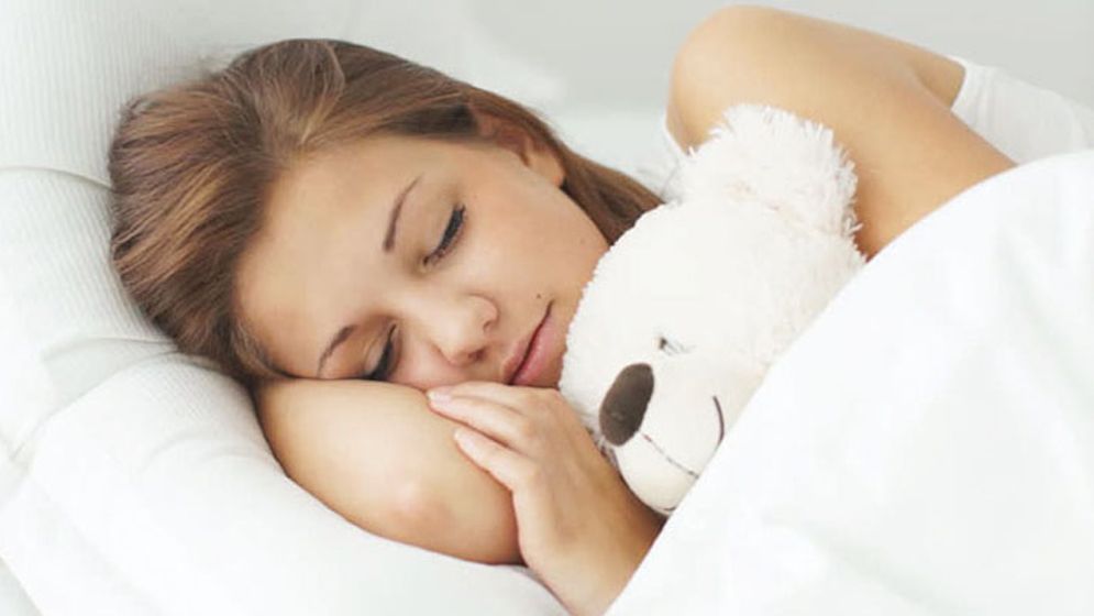 বিছানায় শুলেই আসবে ঘুম, জেনে নিন কৌশল 